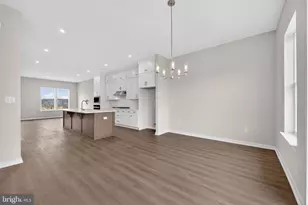 110 Lizabetta Ln, King of Prussia, PA 19406 - Photo 4