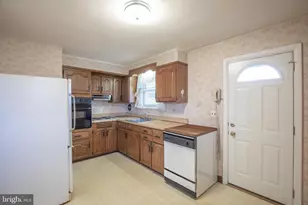 1435 Walnut St, Norristown, PA 19401 - Photo 16