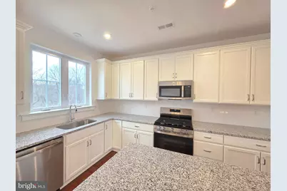 377 Sydney Lane, Lansdale, PA 19446 - Photo 4