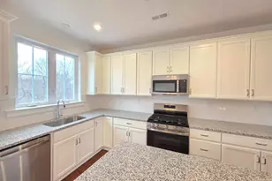 377 Sydney Ln, Lansdale, PA 19446 - Photo 4