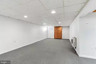 110 Warren St, Willow Grove, PA 19090 - Photo 24