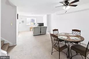 1405 Village Green Dr, Gilbertsville, PA 19525 - Photo 8