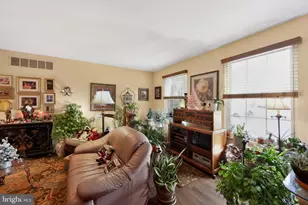 119 Susan Constant Ct, Norristown, PA 19401 - Photo 4