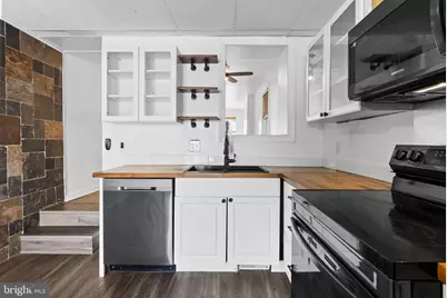 328 E 6th Avenue, Conshohocken, PA 19428 - Photo 12