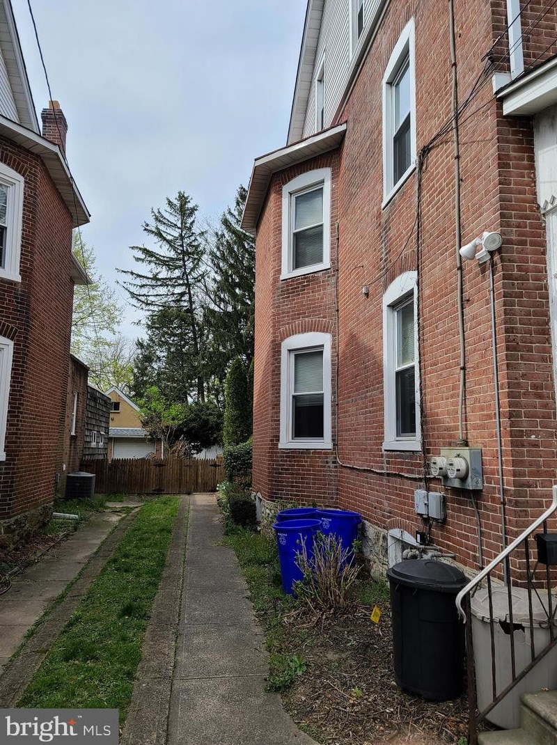 45 Blake Ave, Meadowbrook, PA 19046-4206