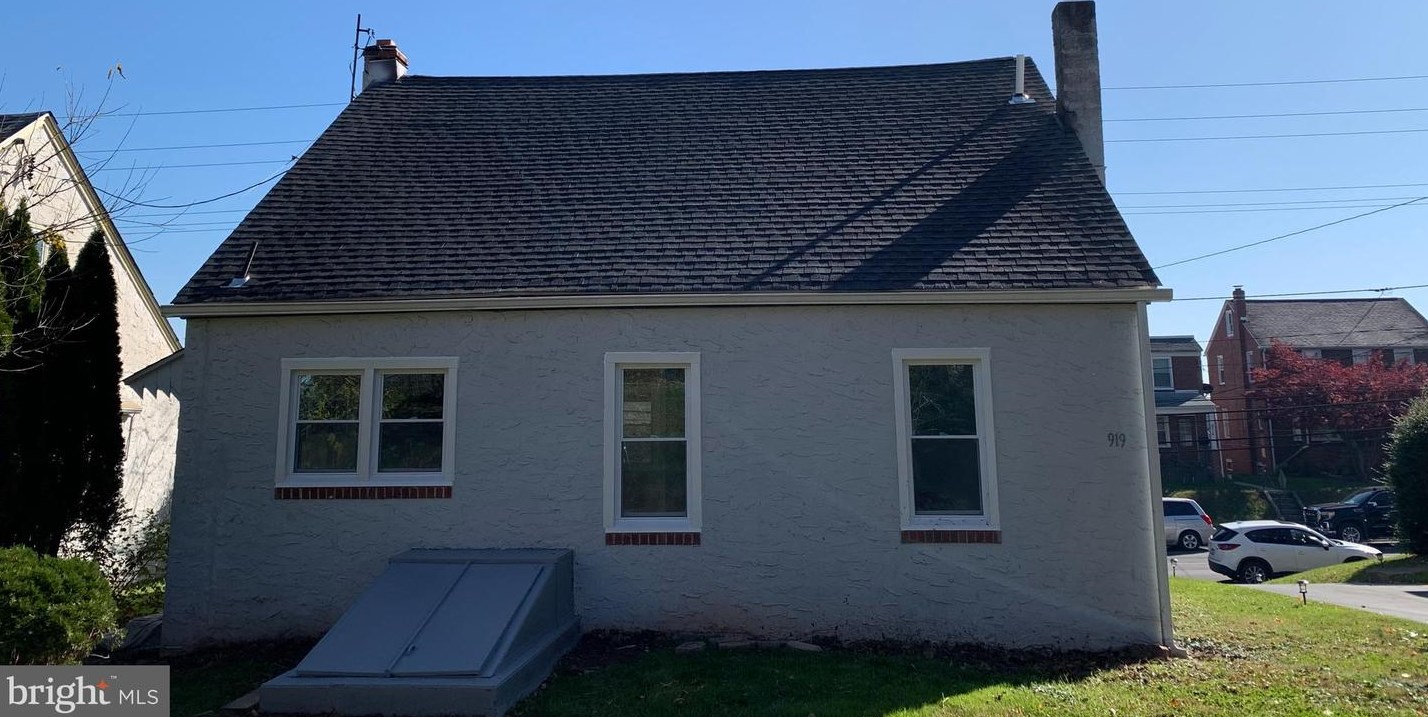 919 Stanbridge St, Norristown, PA 19401-3663