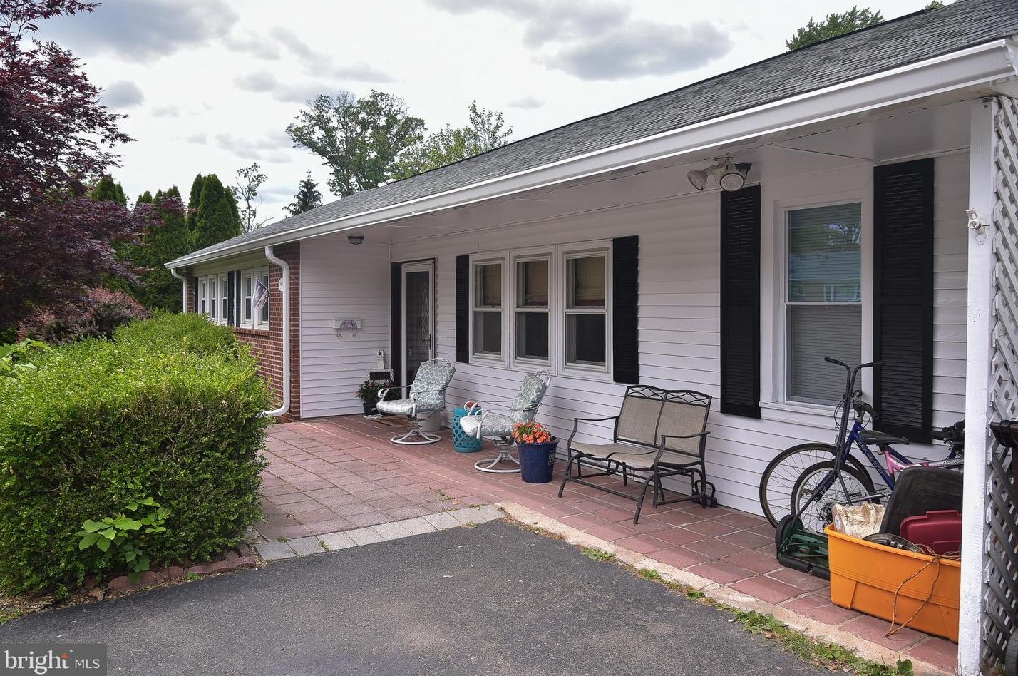 3011 Stoney Creek Rd, Norristown, PA 19401