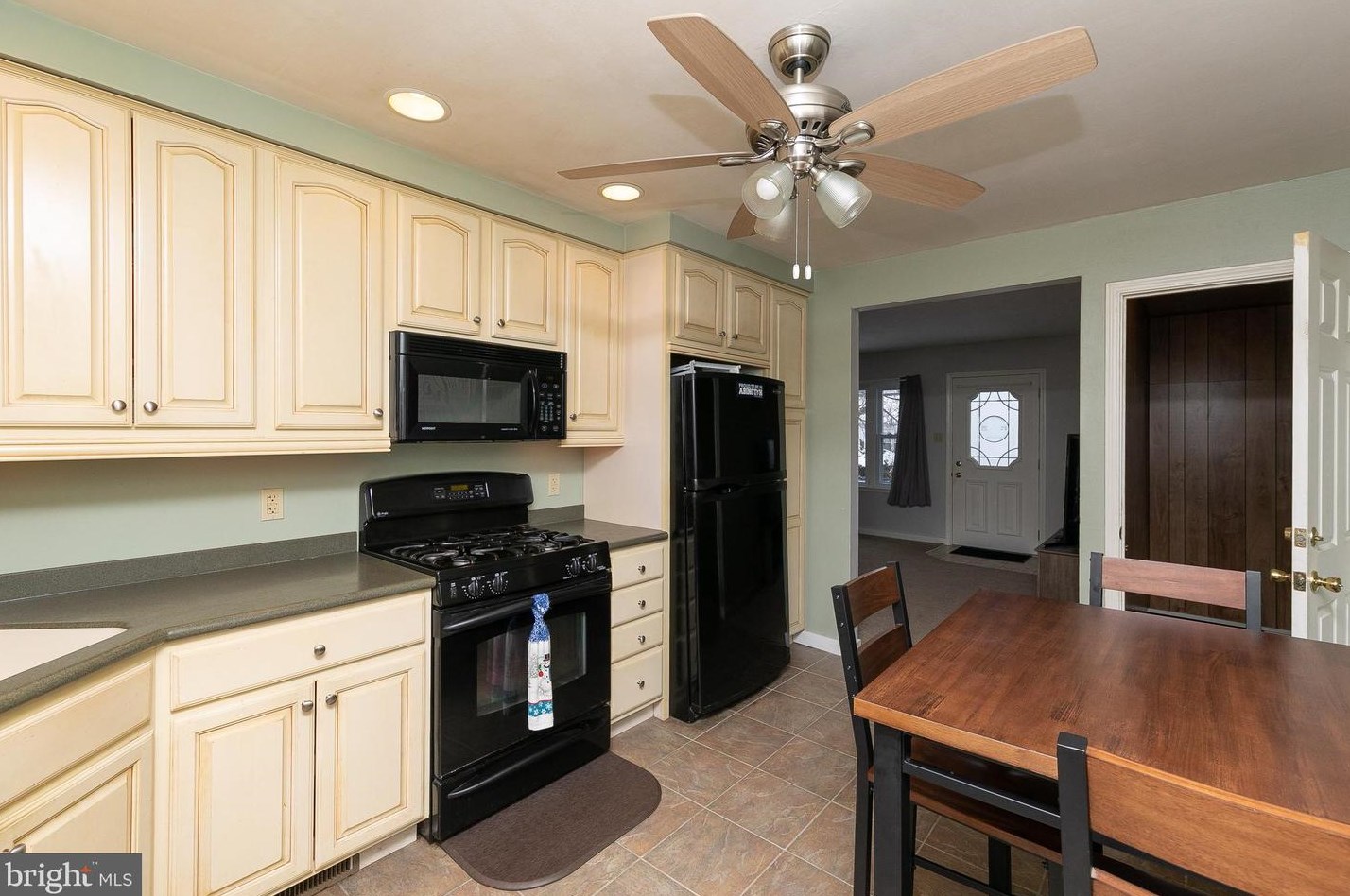 915 Garfield Ave, Ardsley PA 19038-1814 exterior