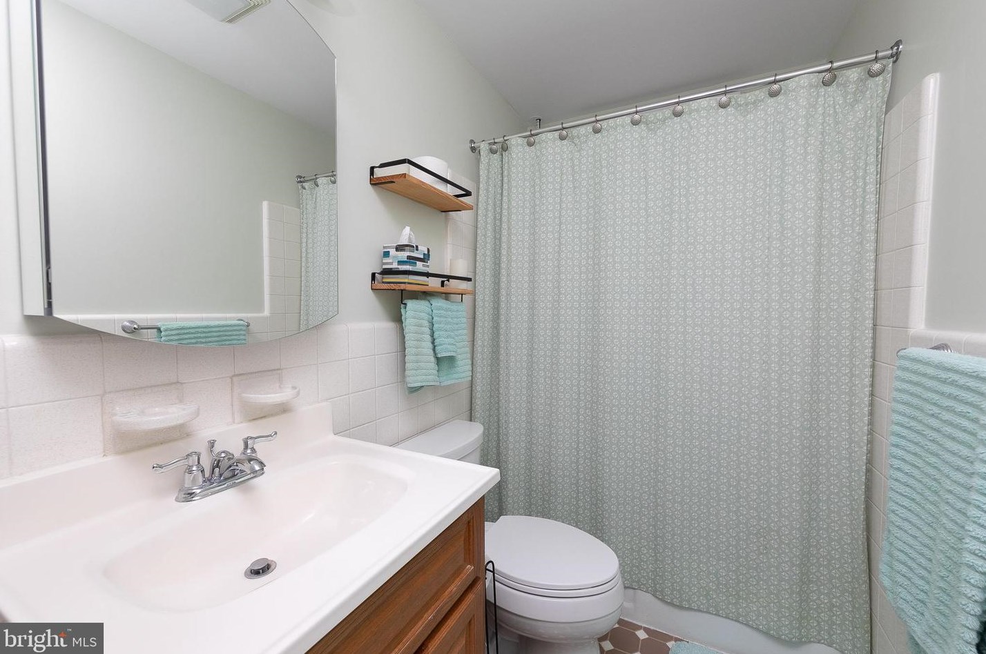 915 Garfield Ave, Ardsley PA 19038-1814 exterior