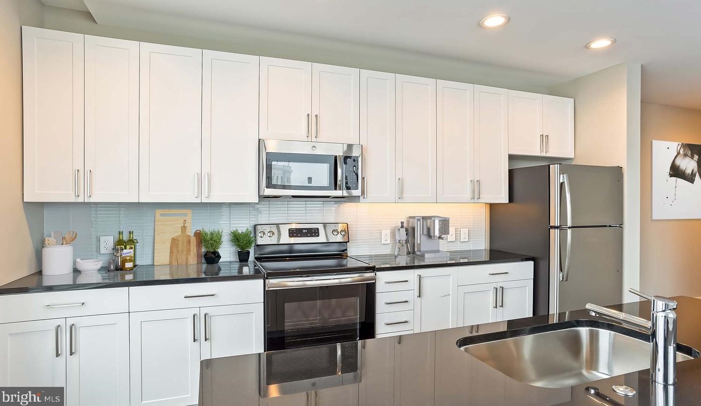24 Cricket Ave #1b1baden, Ardmore, PA 19003