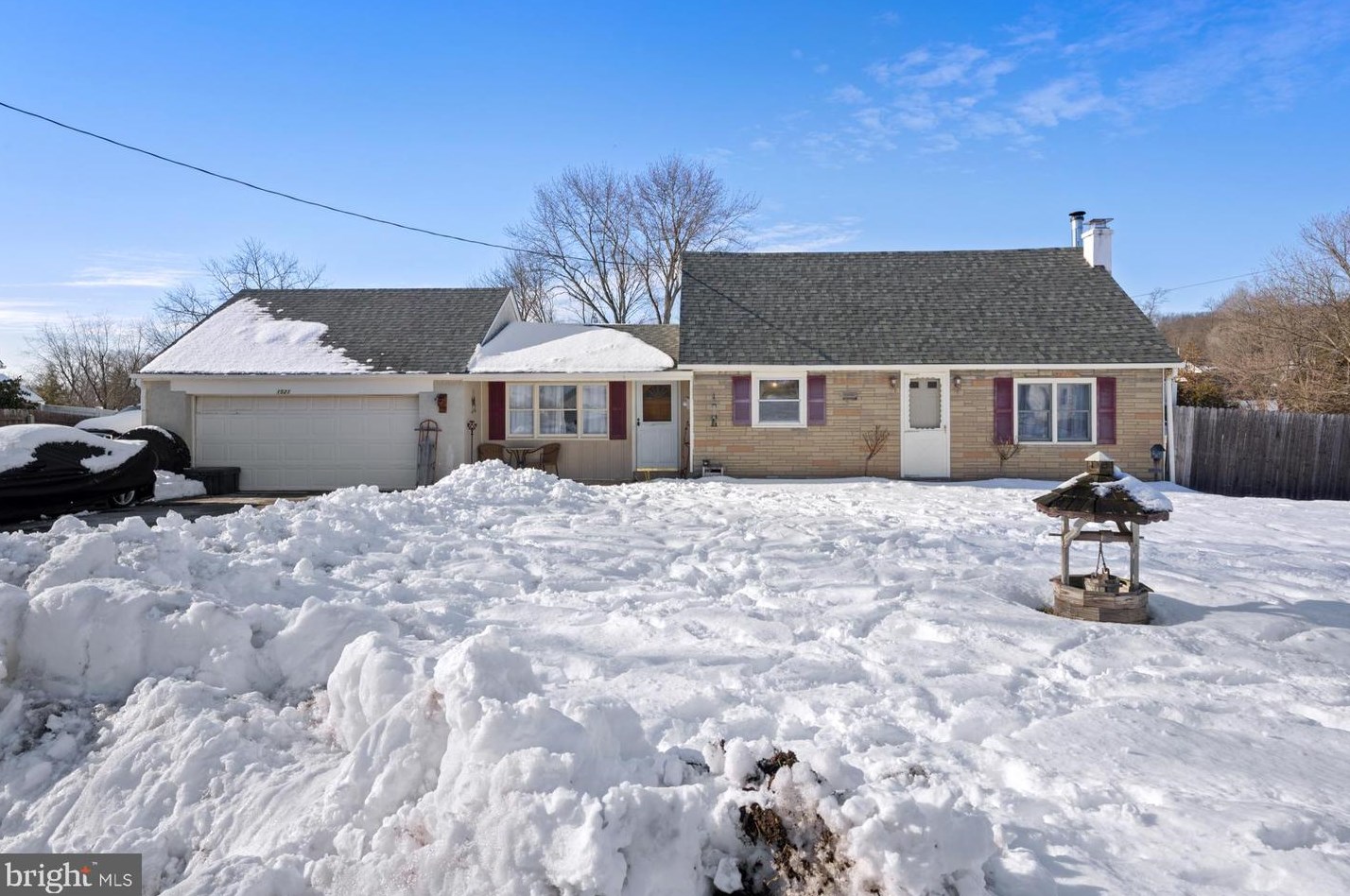 1521 Hilltop Rd, Pottstown, PA 19464-2529