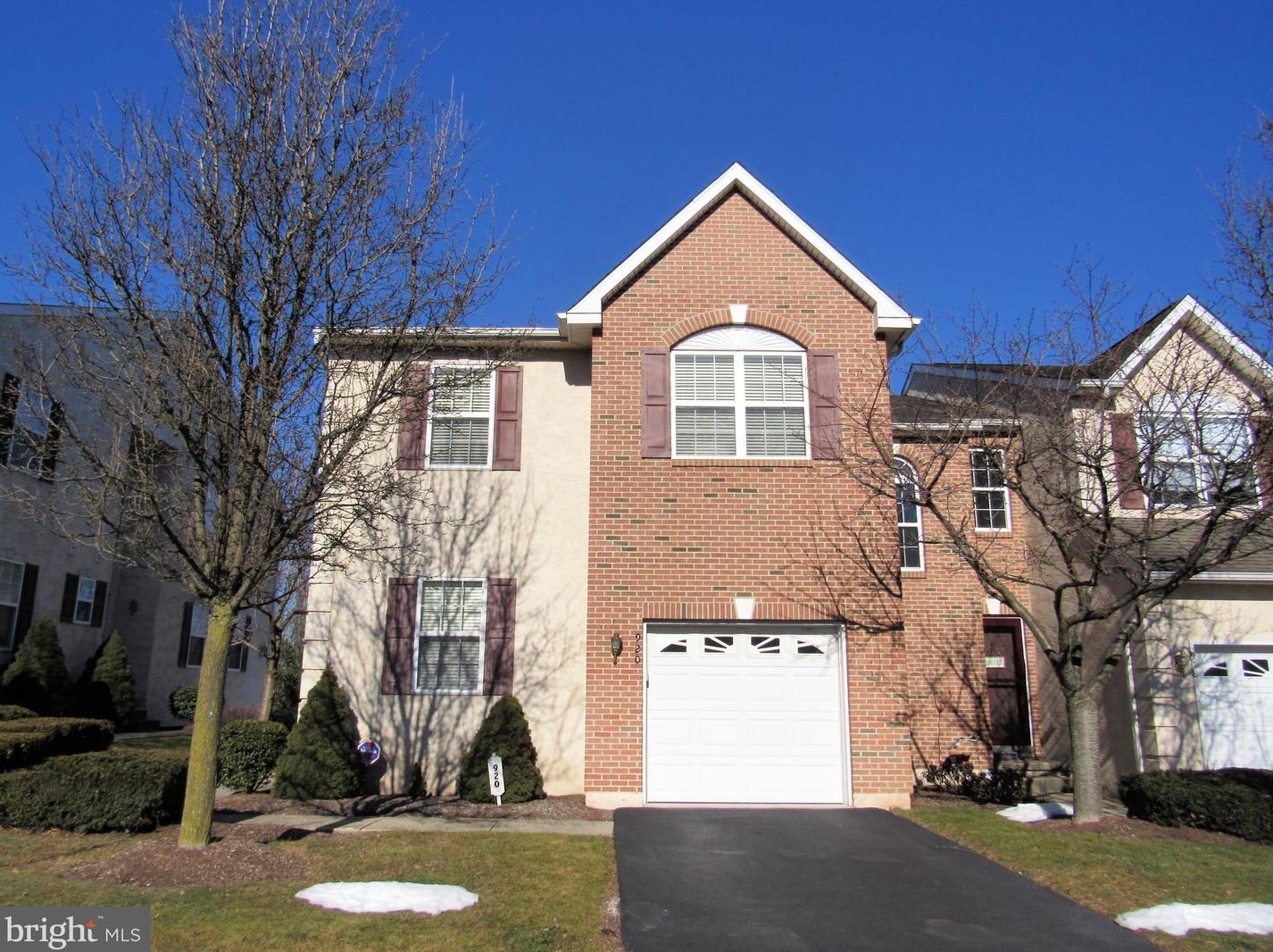 920 Vanguard Dr, Red Hill, PA 18076-1491