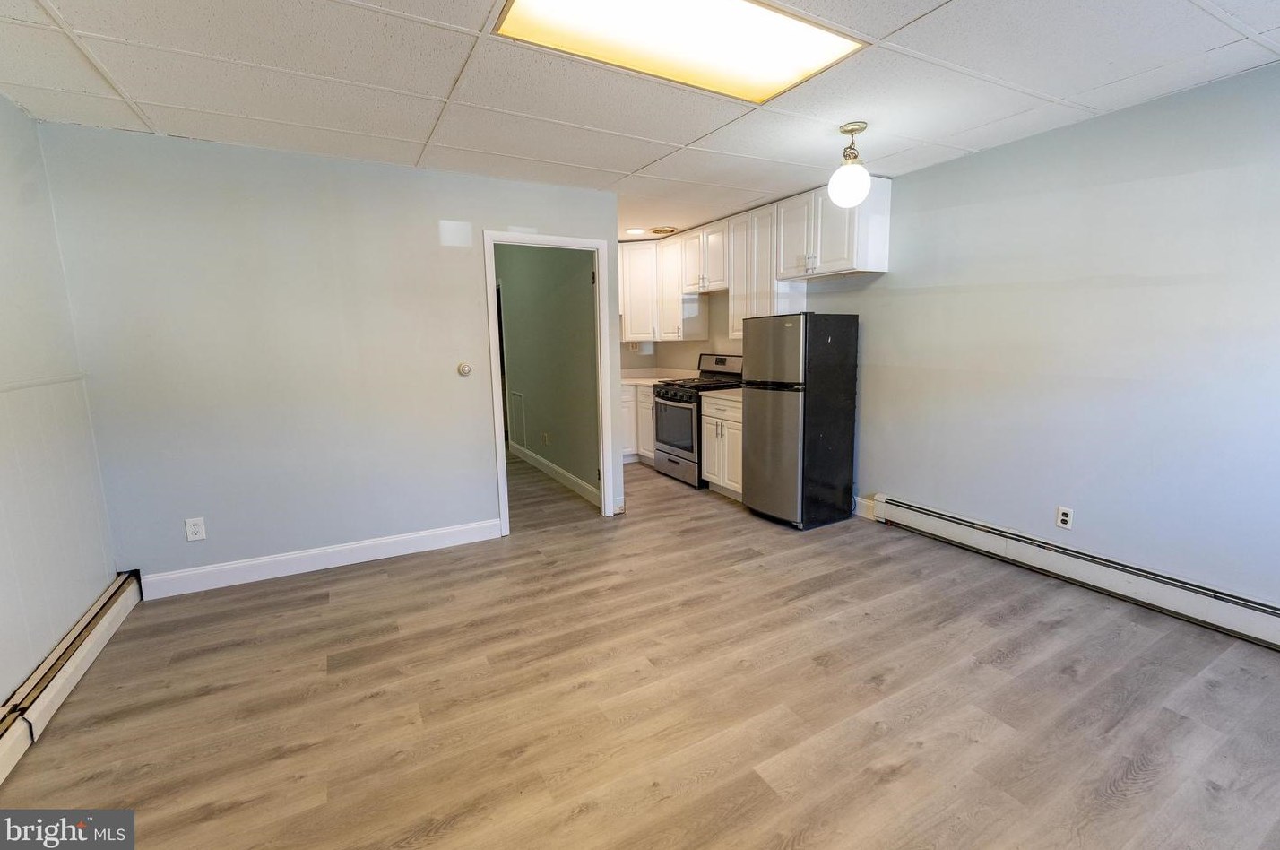 62 E 4th St #apt 1, Norristown, PA 19405