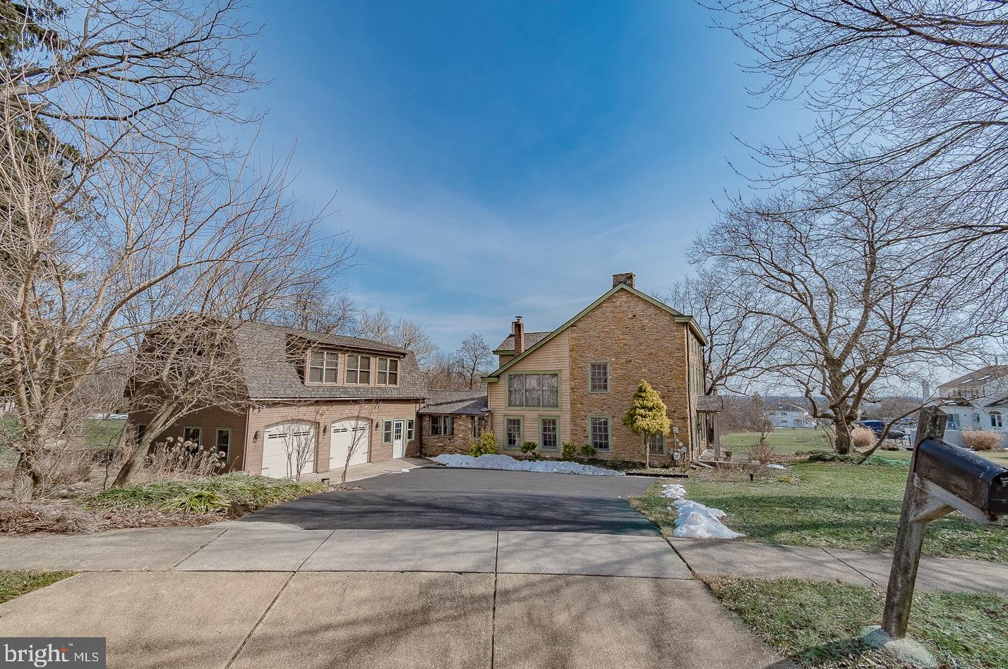 102 Willow Wood Ct, North Wales, PA 19454-1924