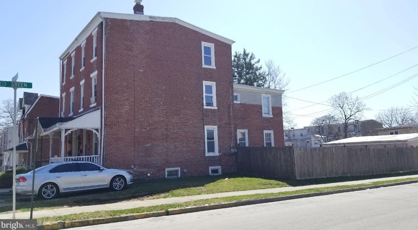 202 E Poplar St, Norristown, PA 19401