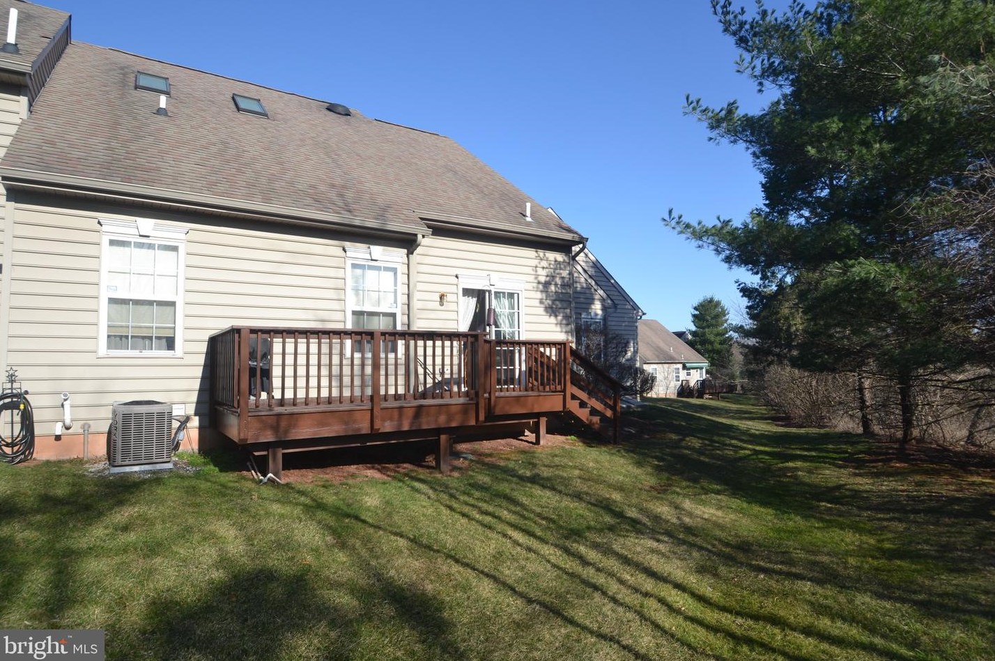 987 Independence Ln, Lansdale, PA 19446