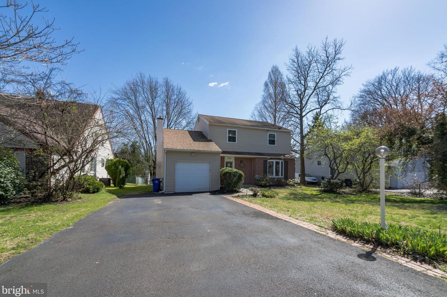 7703 Oak Lane Rd, Cheltenham, PA 19012