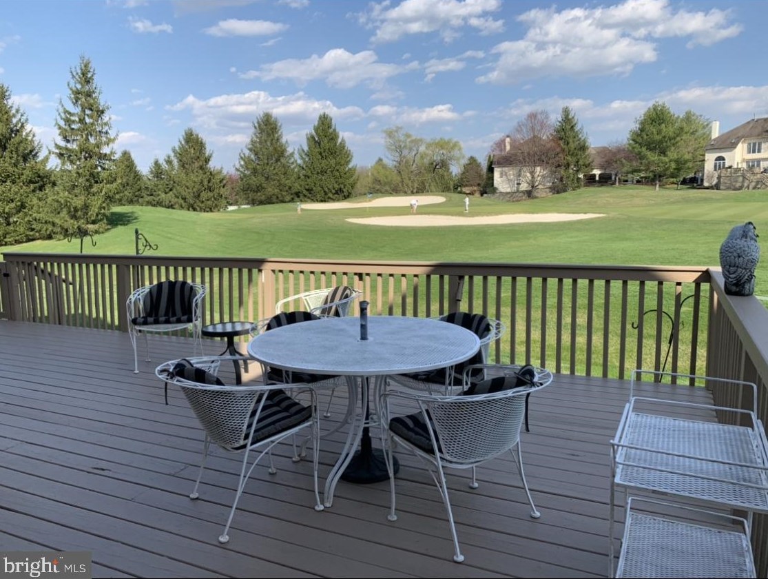 135 Sawgrass Dr, Blue Bell, PA 19422