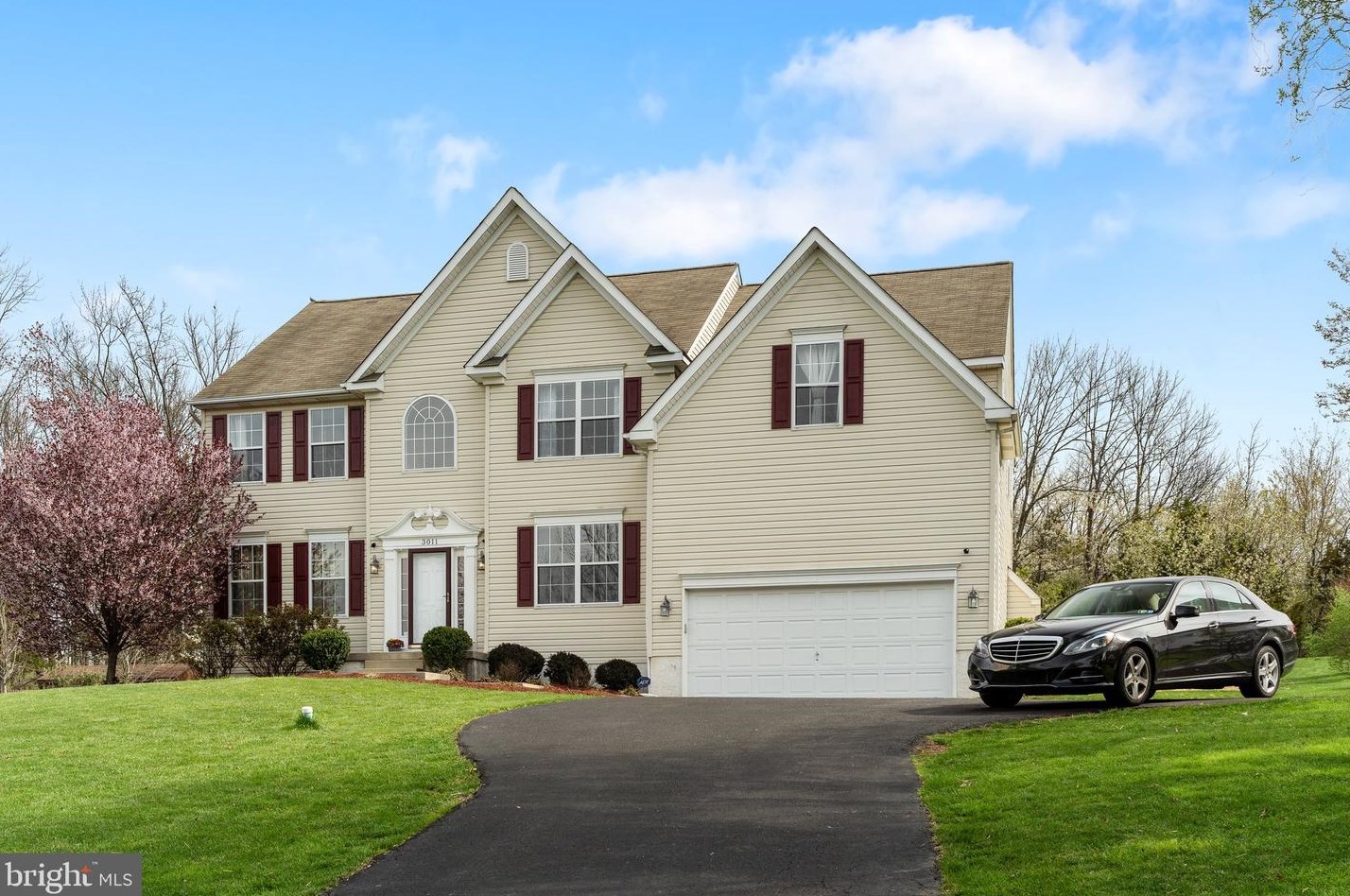 3011 Grace Ln, Red Hill, PA 18073-2333