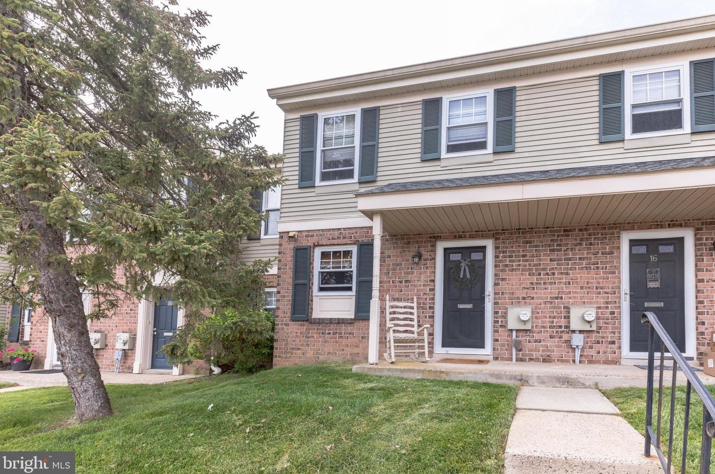 17 Yorktown Ct, Blue Bell, PA 19422