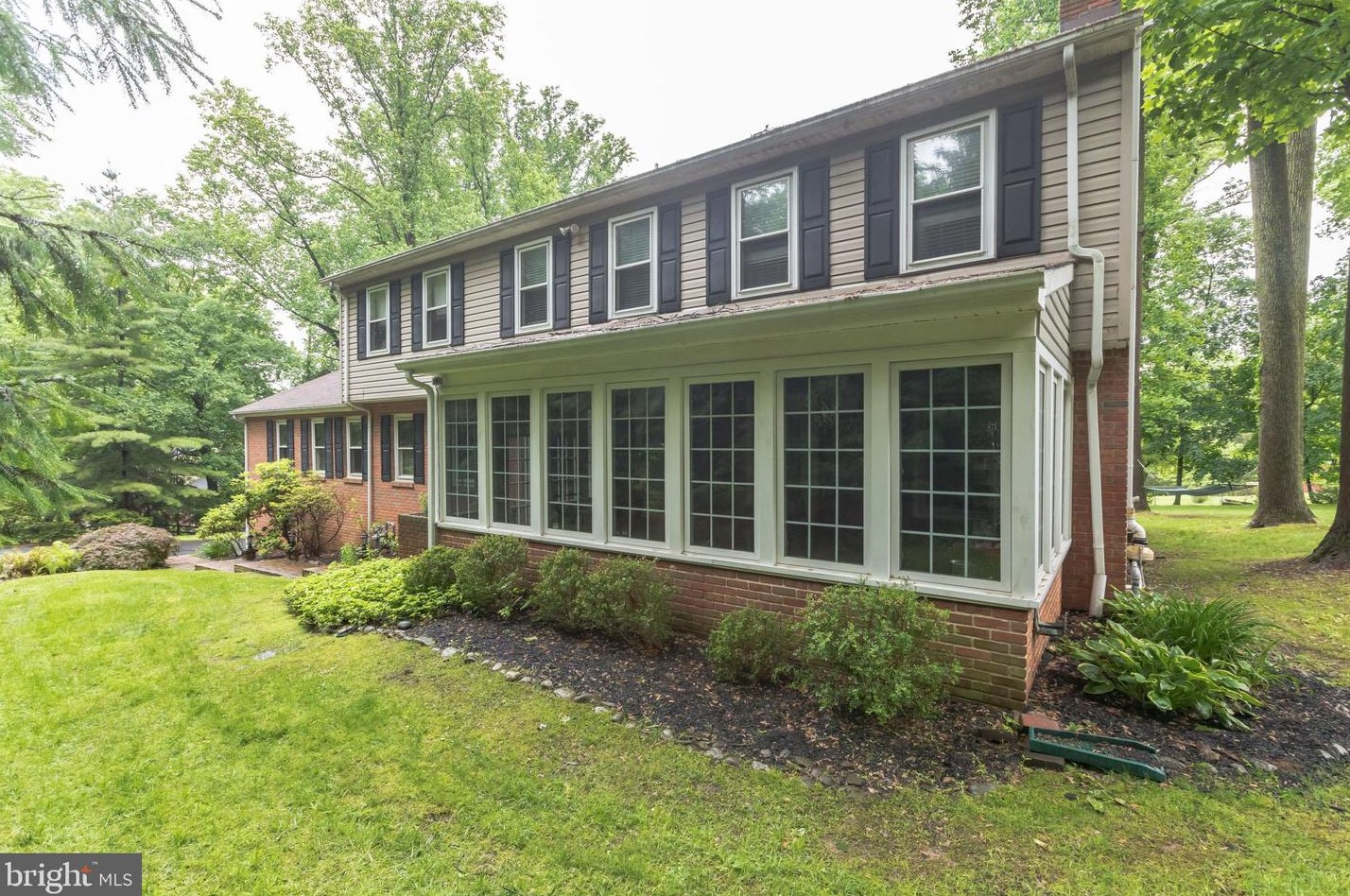 935 Rydal Rd, Meadowbrook, PA 19046