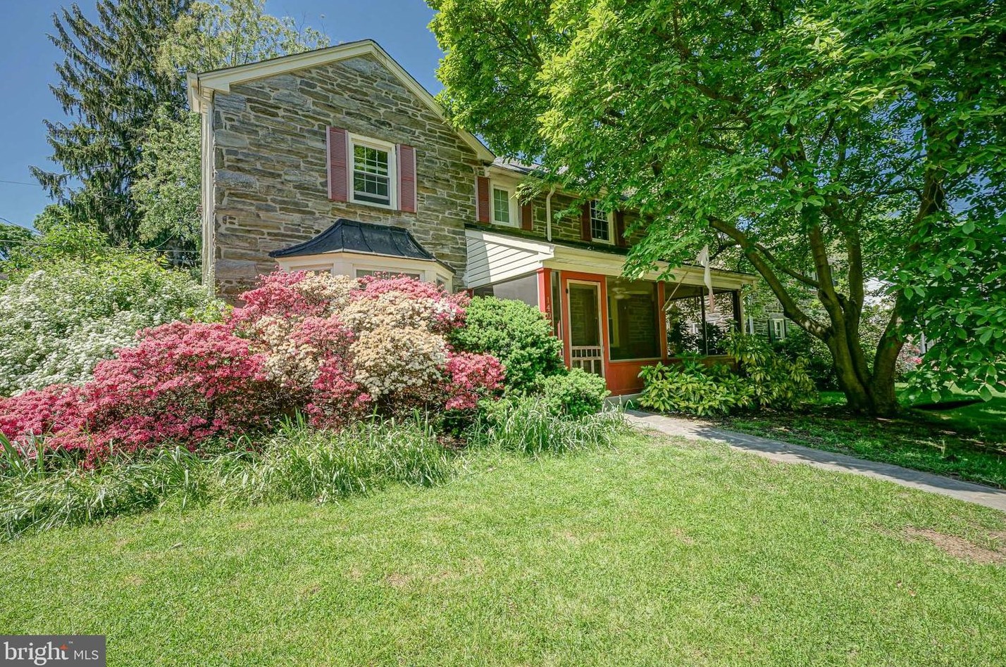 140 Henley Rd, Penn Wynne, PA 19096-3534