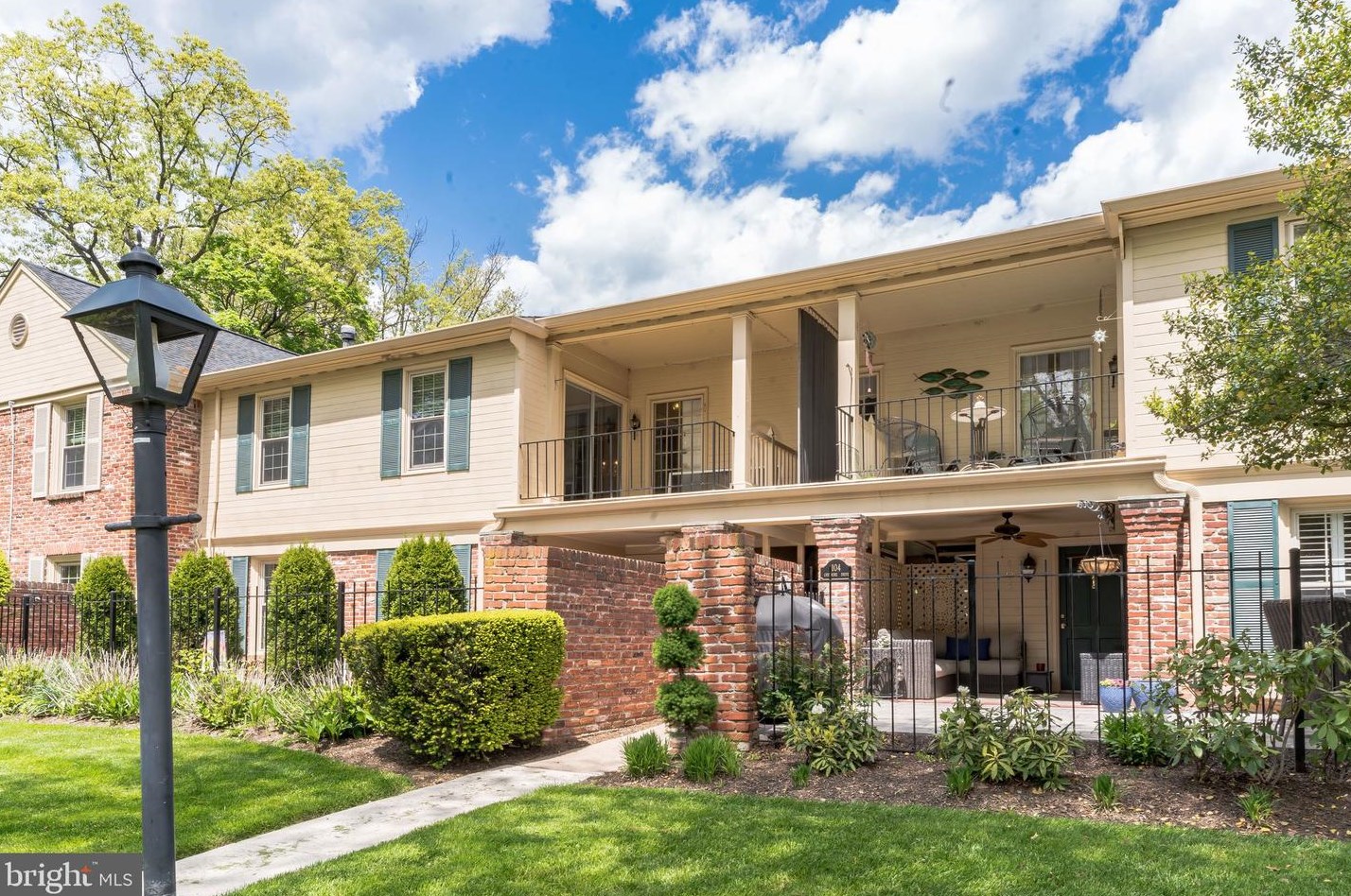 114 Cheshire Dr, Blue Bell, PA 19422