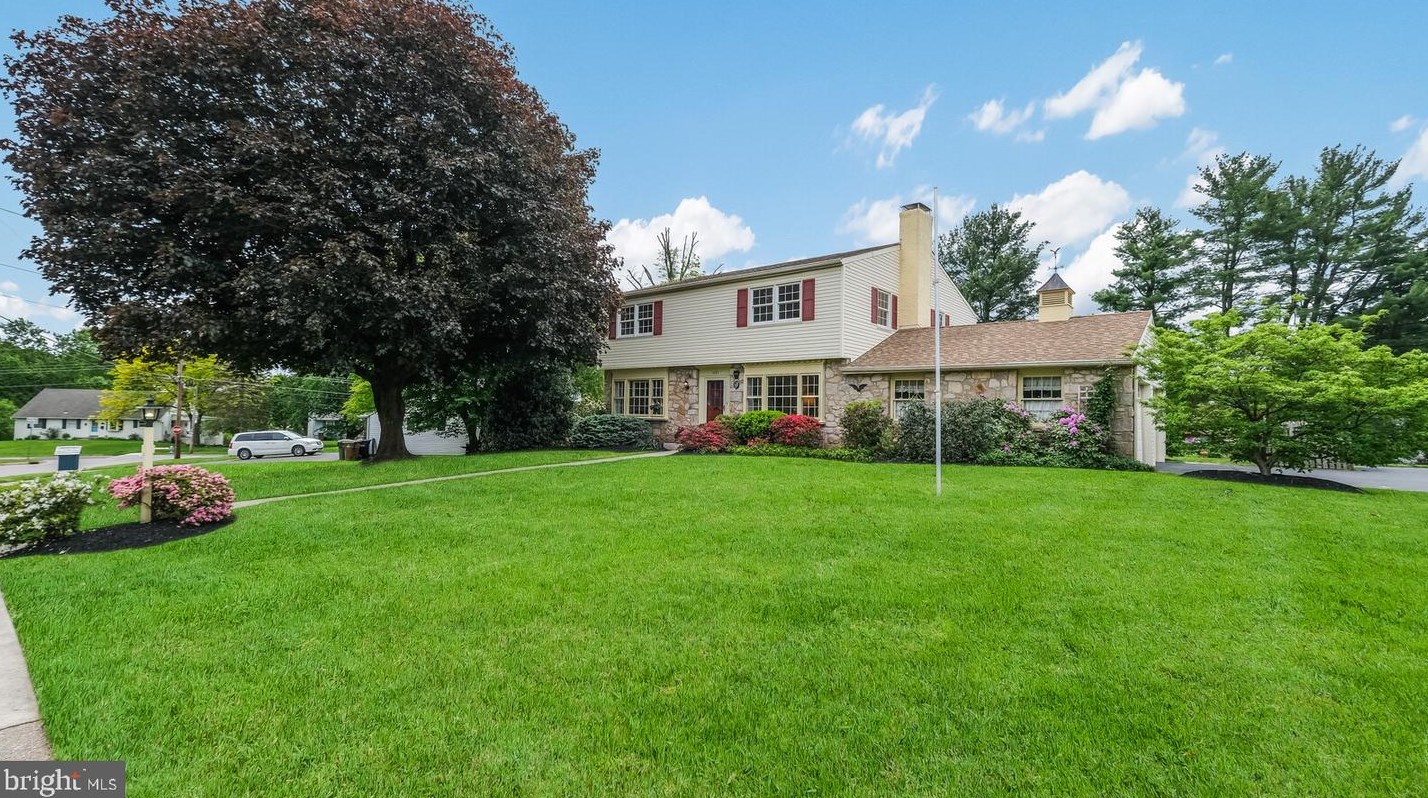 1685 Kenmare Dr, Dresher, PA 19025