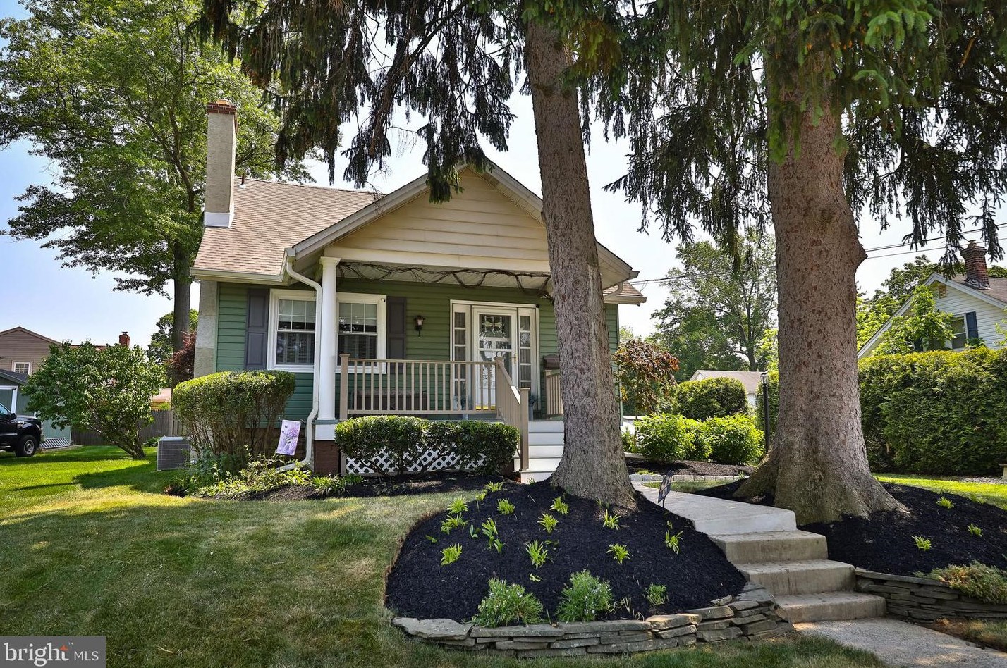 421 Cricket Ave, Ardsley, PA 19038-2219