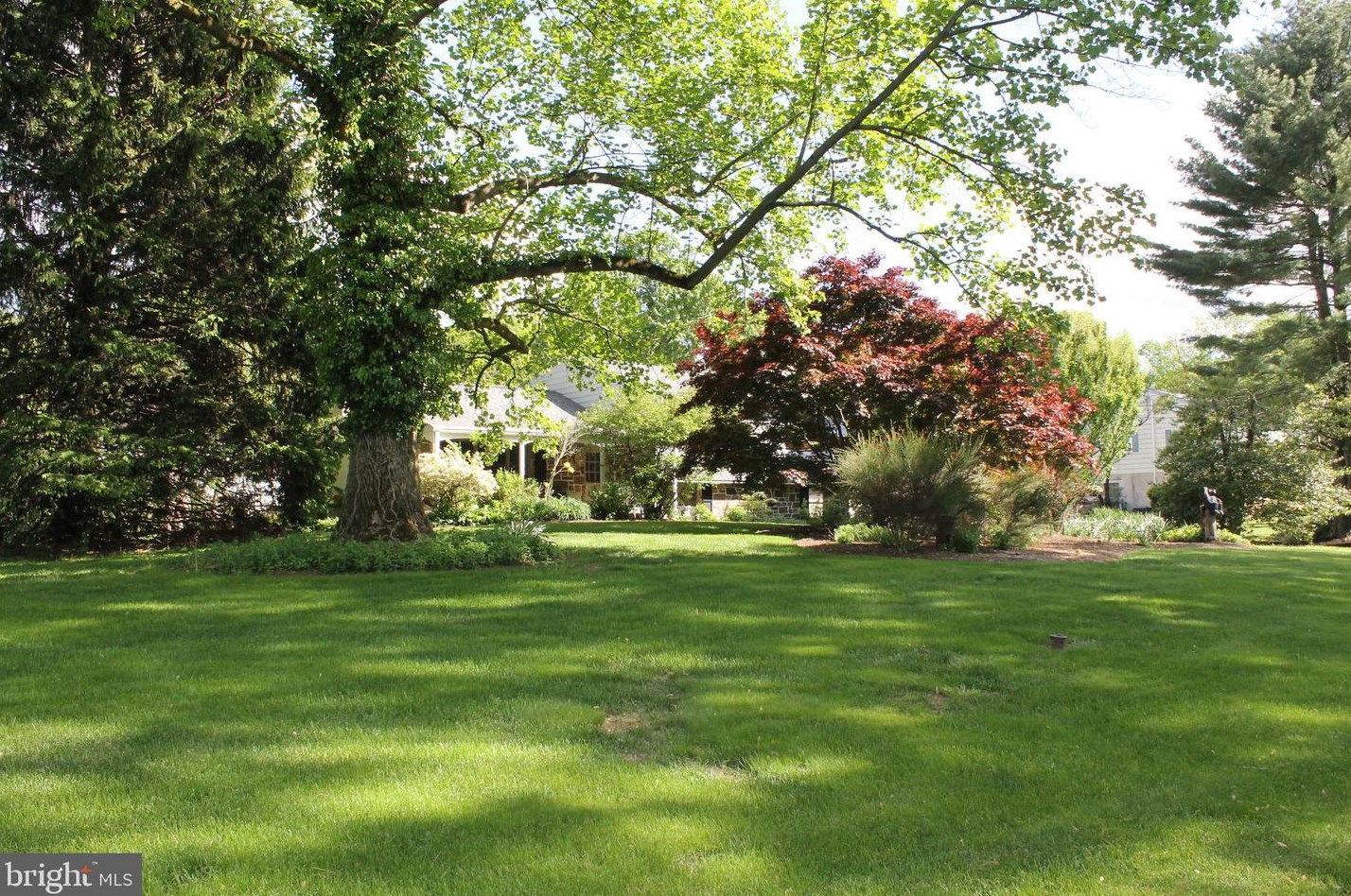 1020 Rose Marie Ln, Blue Bell, PA 19422