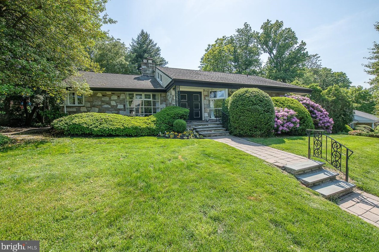 1444 Pepper Rd, Meadowbrook, PA 19046