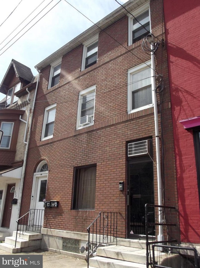 422 E Main St, Norristown, PA 19401