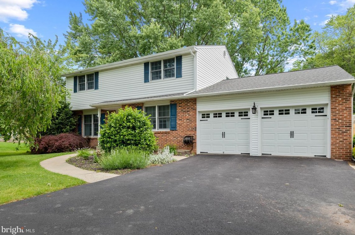 567 Sharon Rd, Colmar, PA 18915-9747