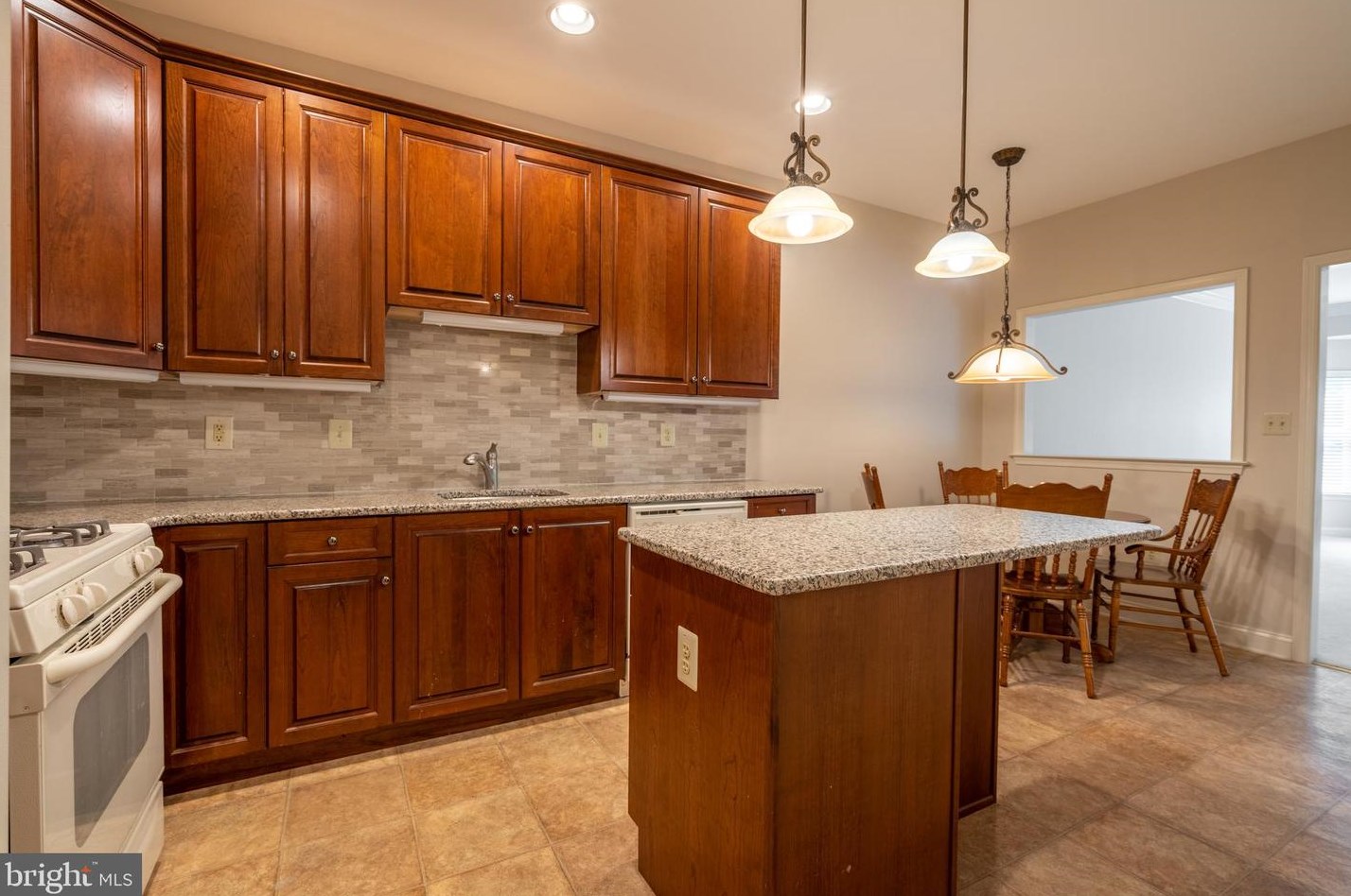 11 Arbor Cir, Colmar PA  18915-9608 exterior