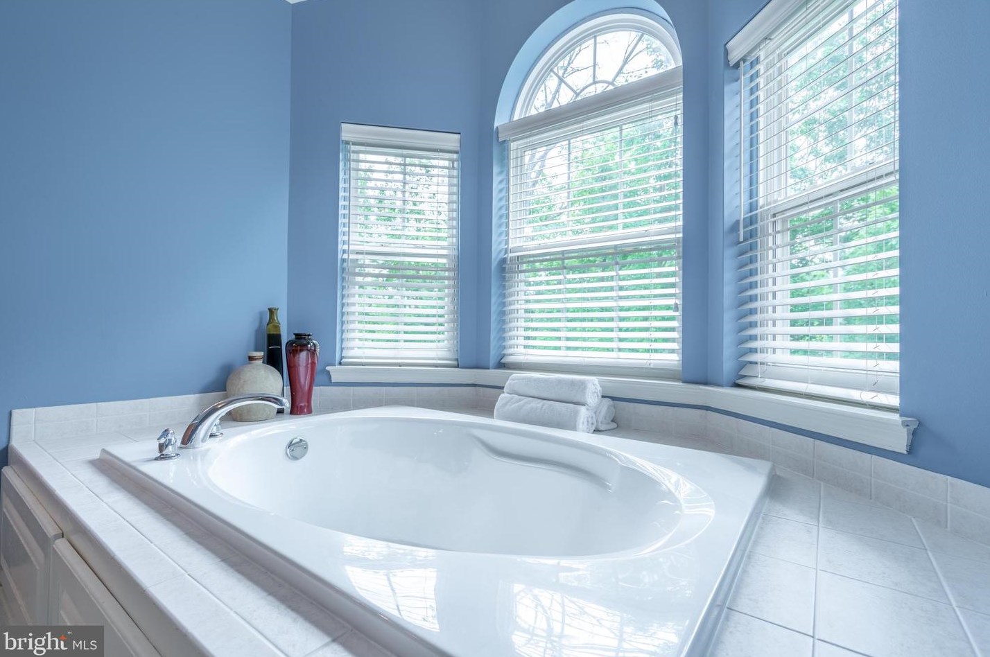 11 Arbor Cir, Colmar PA  18915-9608 exterior