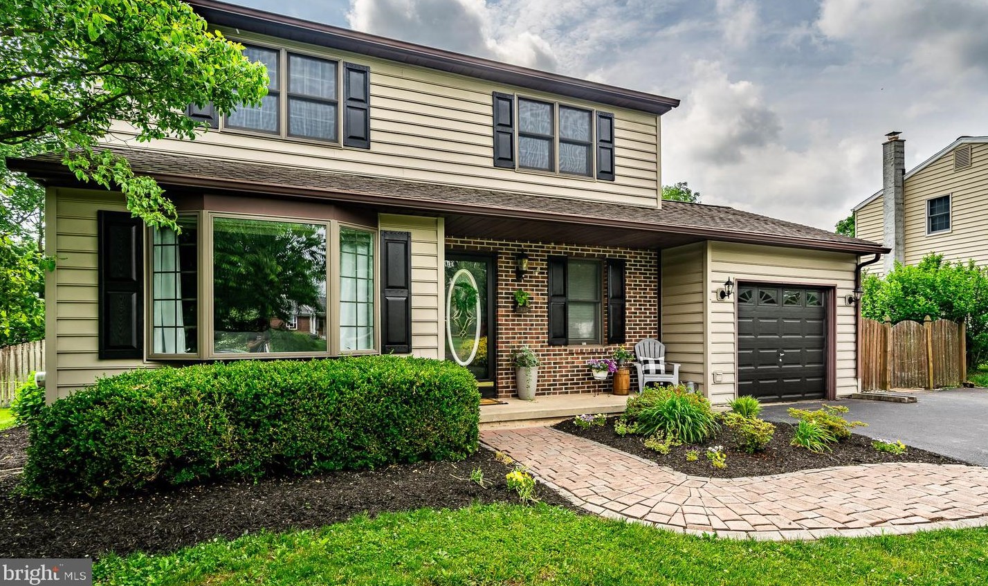 330 Sunnyside Ave, Harleysville, PA 19438