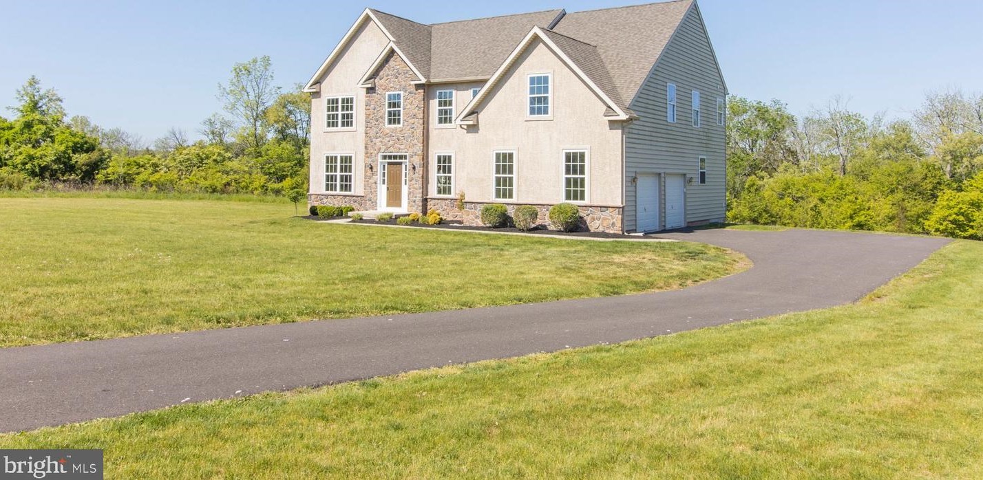 70 Alexandrea Cir, Harleysville, PA 19438