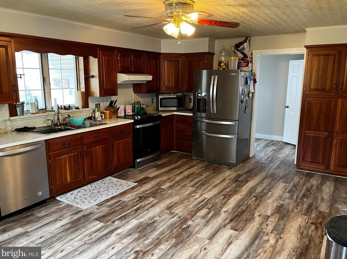 34 Church St, Shraders, PA 17084