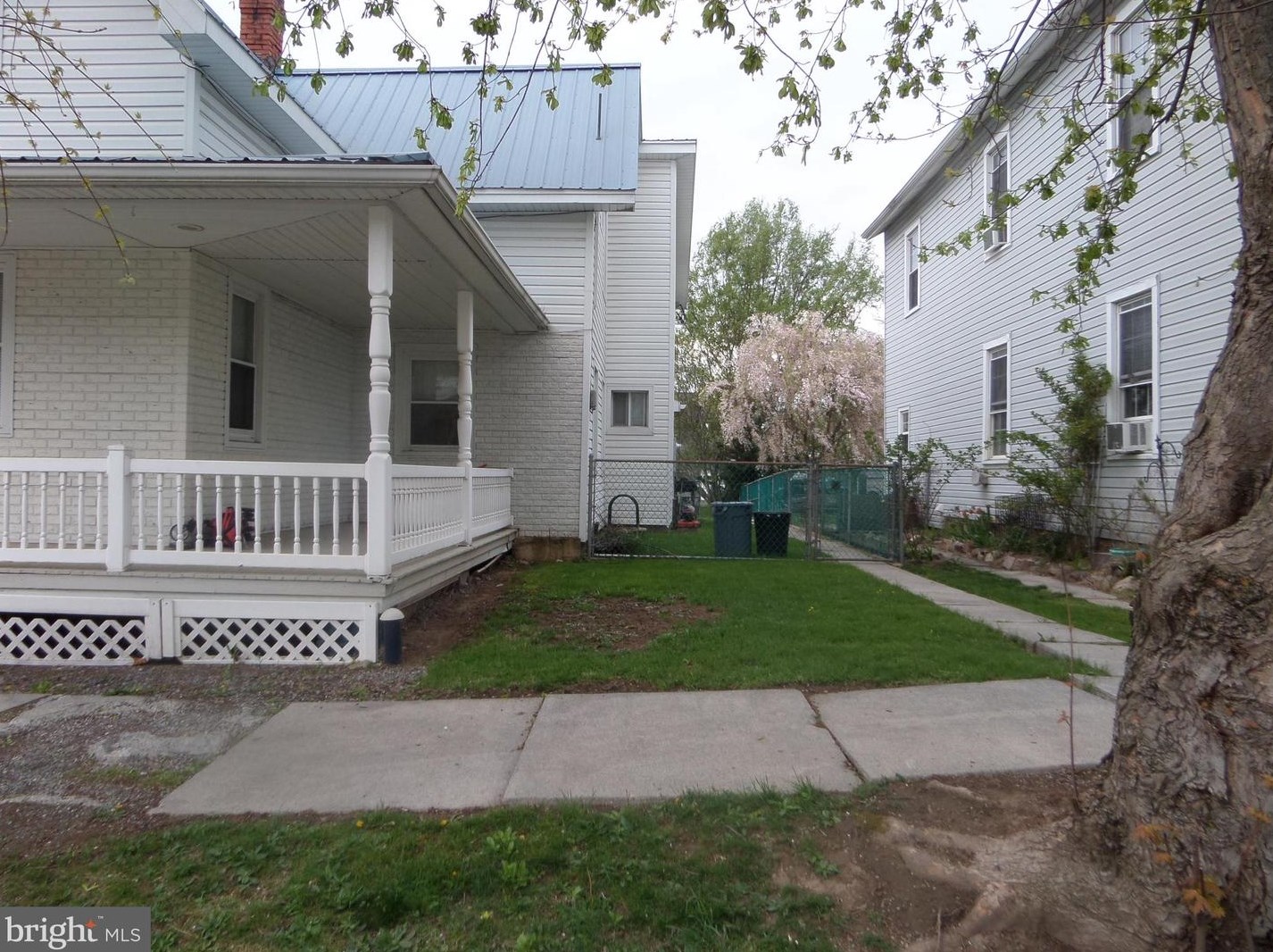 10 Church St, Shraders, PA 17084-2002