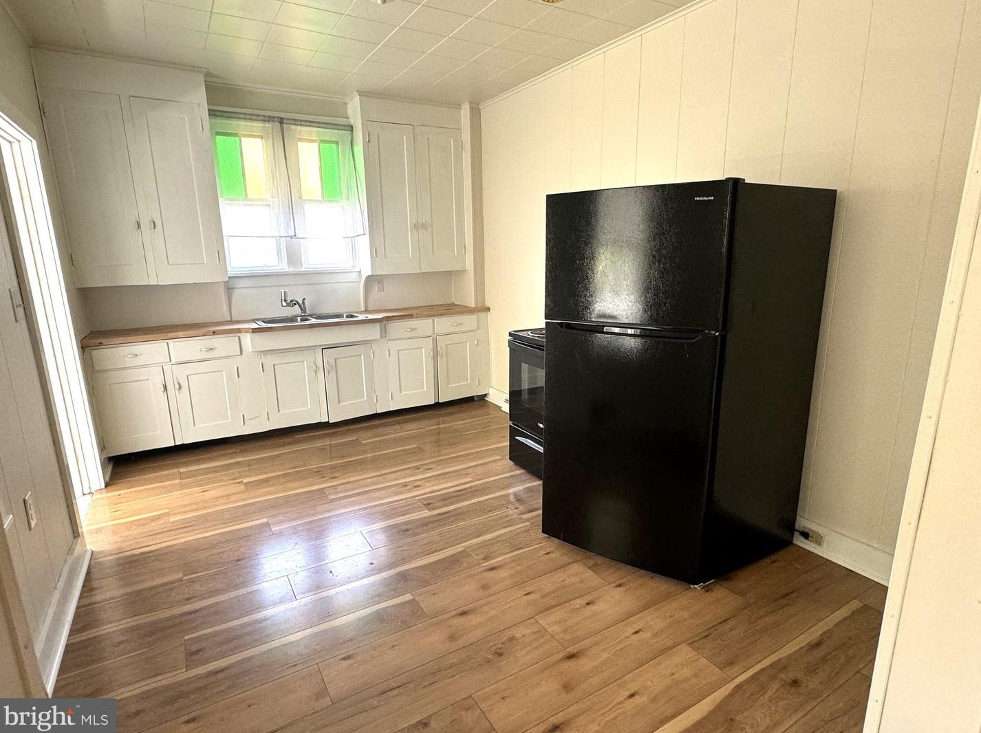 402 Locust St, Burnham, PA 17009-1716