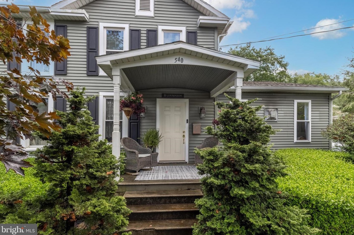 540 Freedom Ave, Burnham, PA 17009-1305