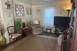 27 Henrietta St, Lewistown, PA 17044 - Photo 4