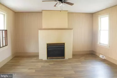 356 Pine St, Danville, PA 17821 - Photo 2