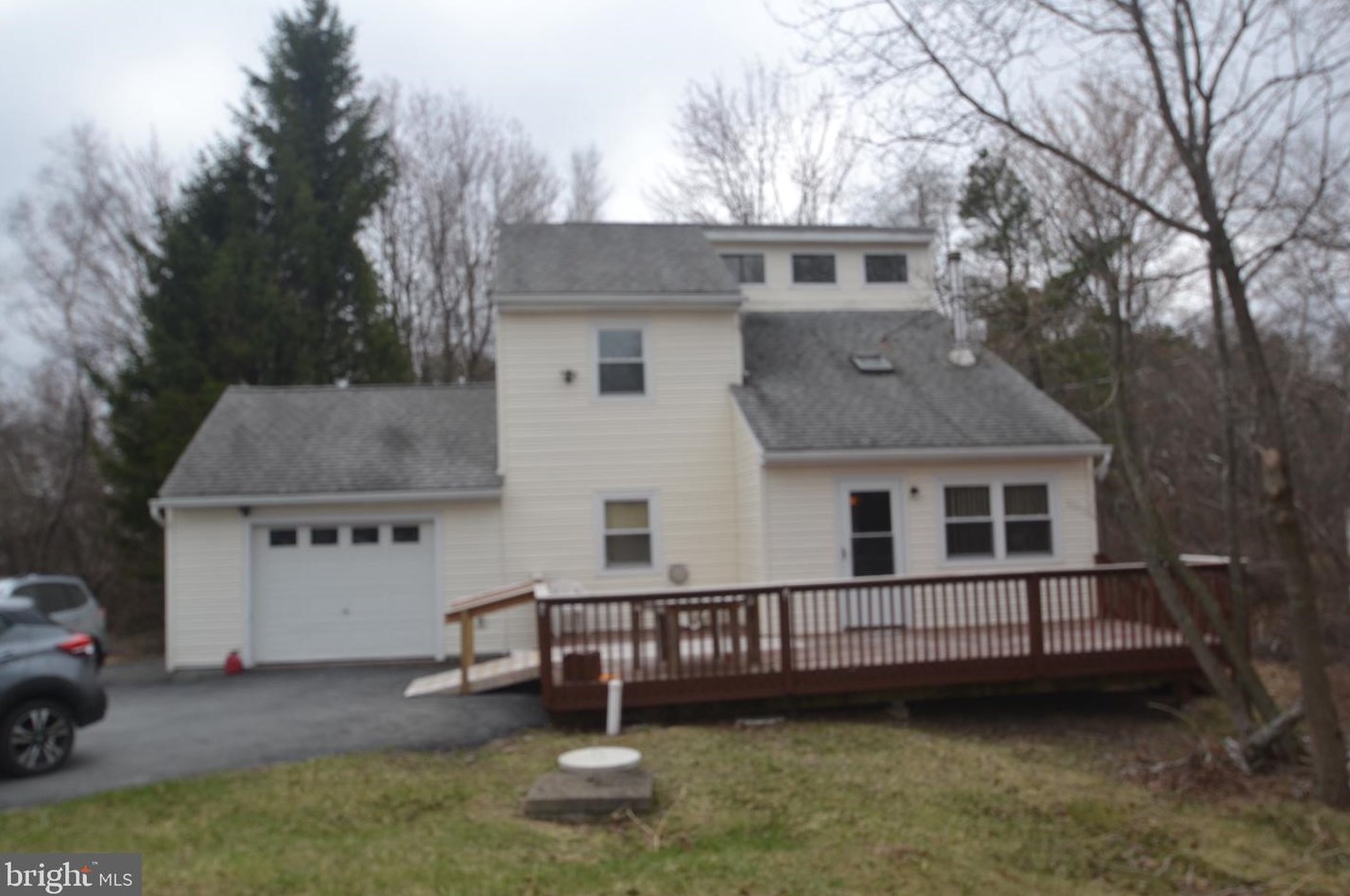 199 Overland Dr, Long Pond, PA 18334-7825