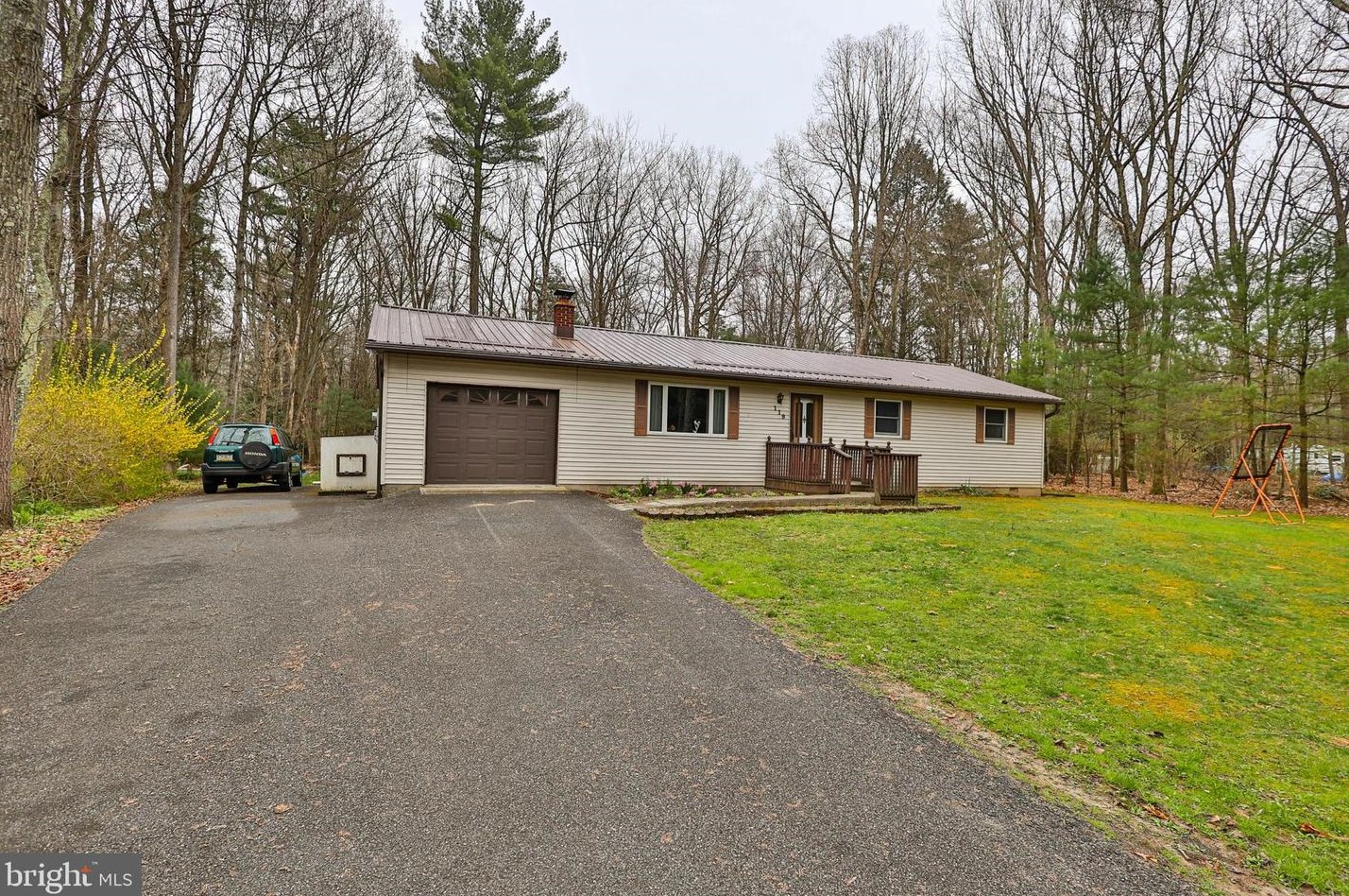 119 Ash Ln, Kunkletown, PA 18058-8000