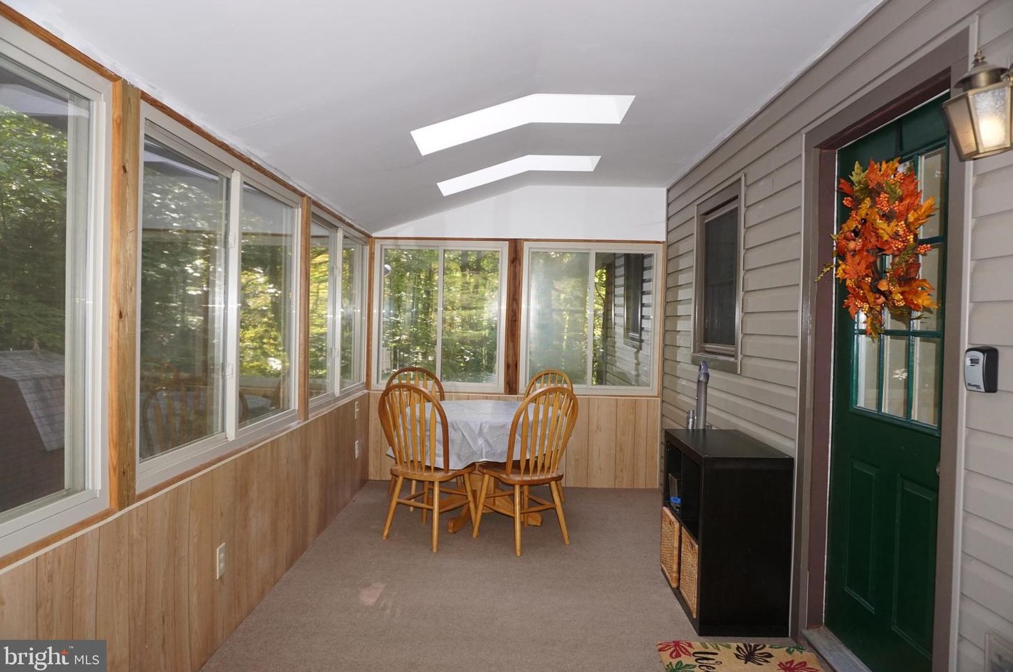 102 King Arthur Rd, Pocono Lake, PA 18347-7741
