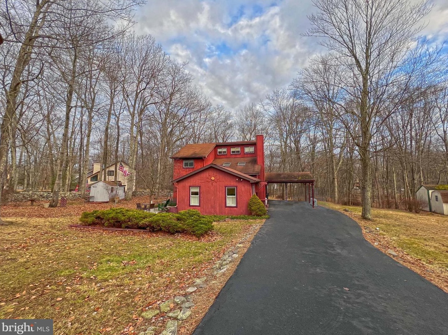 12214 Honeysuckle Dr, East Stroudsburg, PA 18302