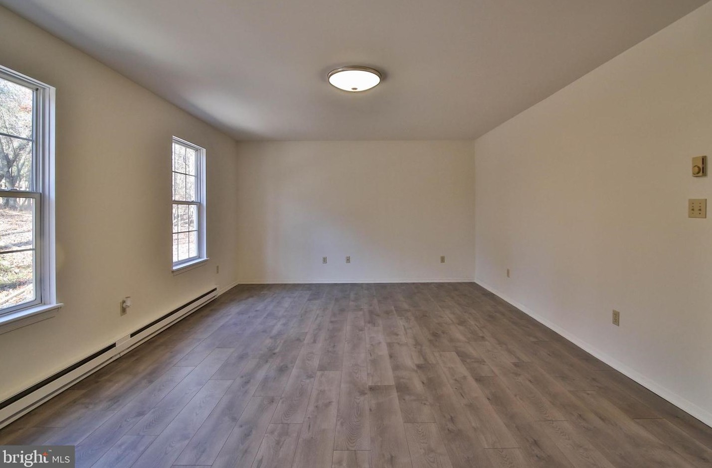 3309 Trafalgar Ave, East Stroudsburg PA  18302-8465 exterior