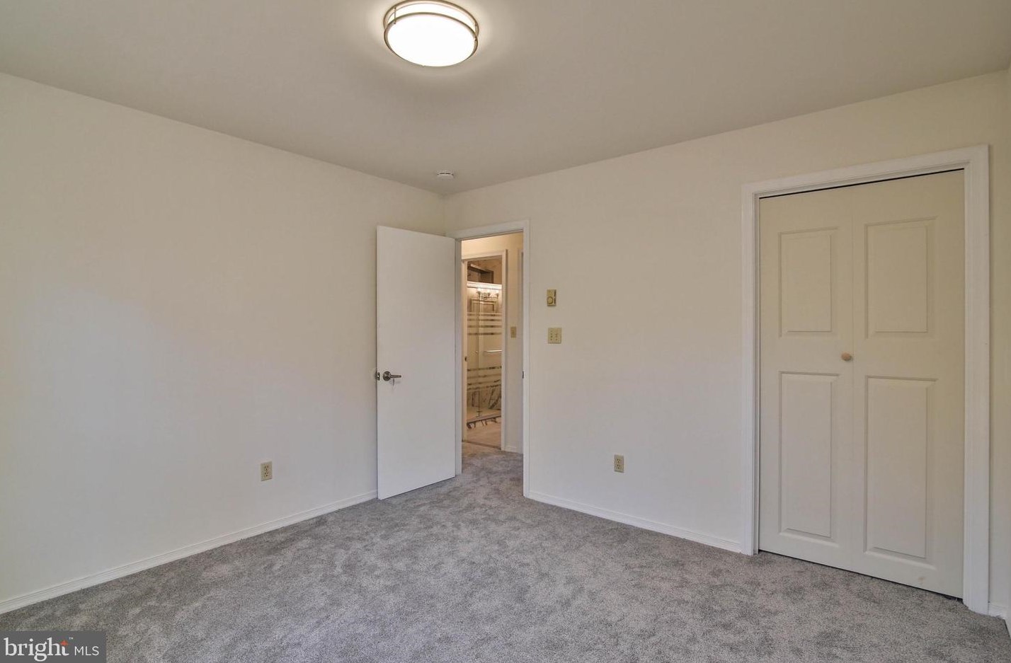 3309 Trafalgar Ave, East Stroudsburg PA  18302-8465 exterior