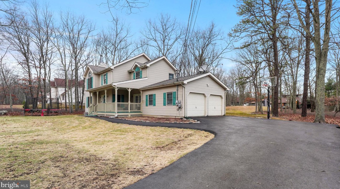 6608 Timothy Lake Rd, East Stroudsburg, PA 18302-8686